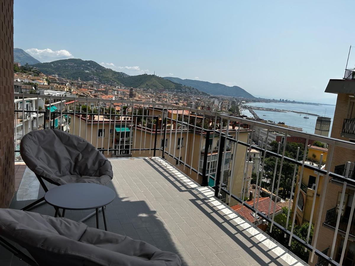A Casa Di Roberta Apartment Salerno Exterior photo