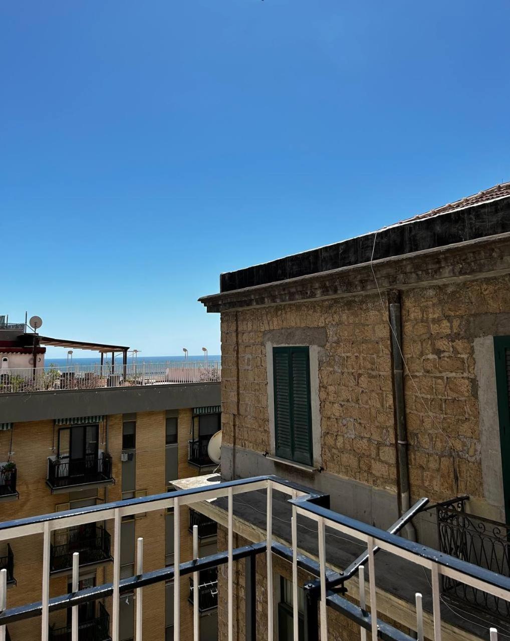 A Casa Di Roberta Apartment Salerno Exterior photo