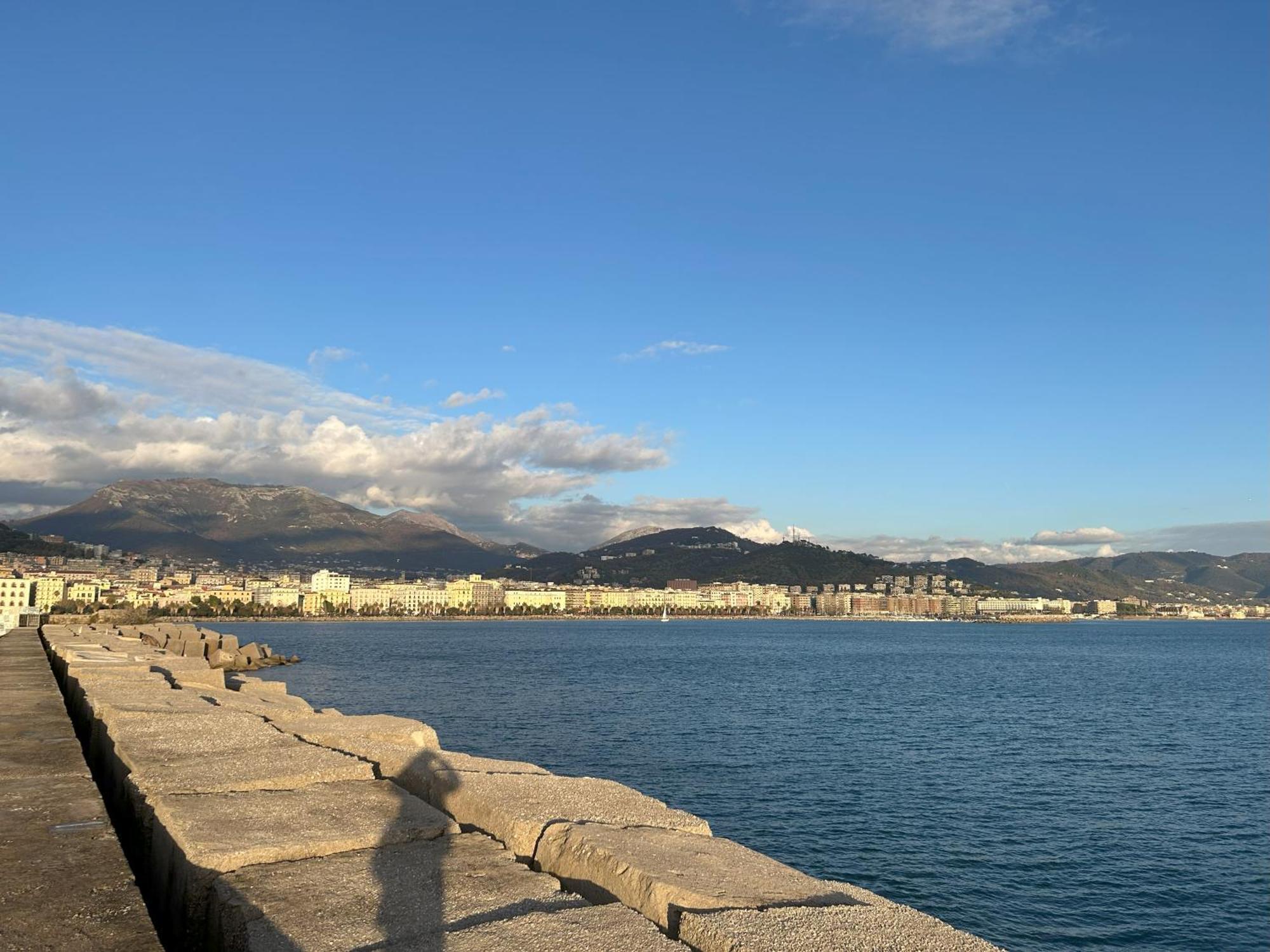 A Casa Di Roberta Apartment Salerno Exterior photo
